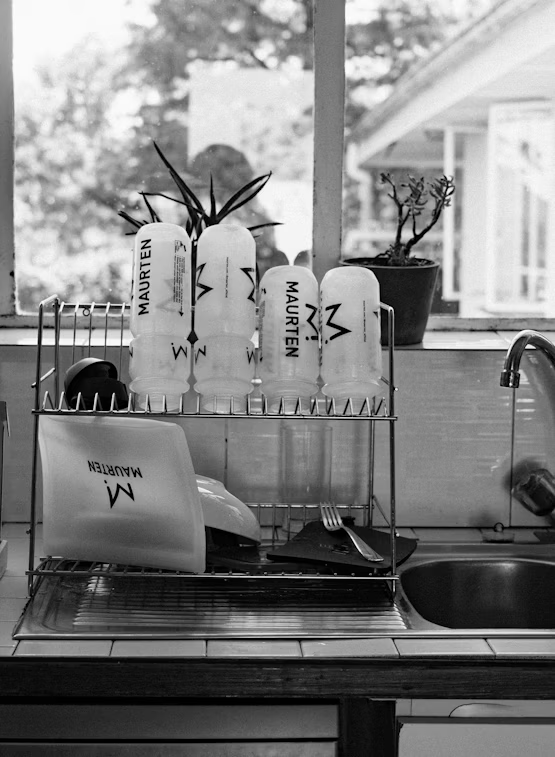 500 ml Maurten sports water bottle with a plastic screw-top lid and ergonomic design for easy grip during activities